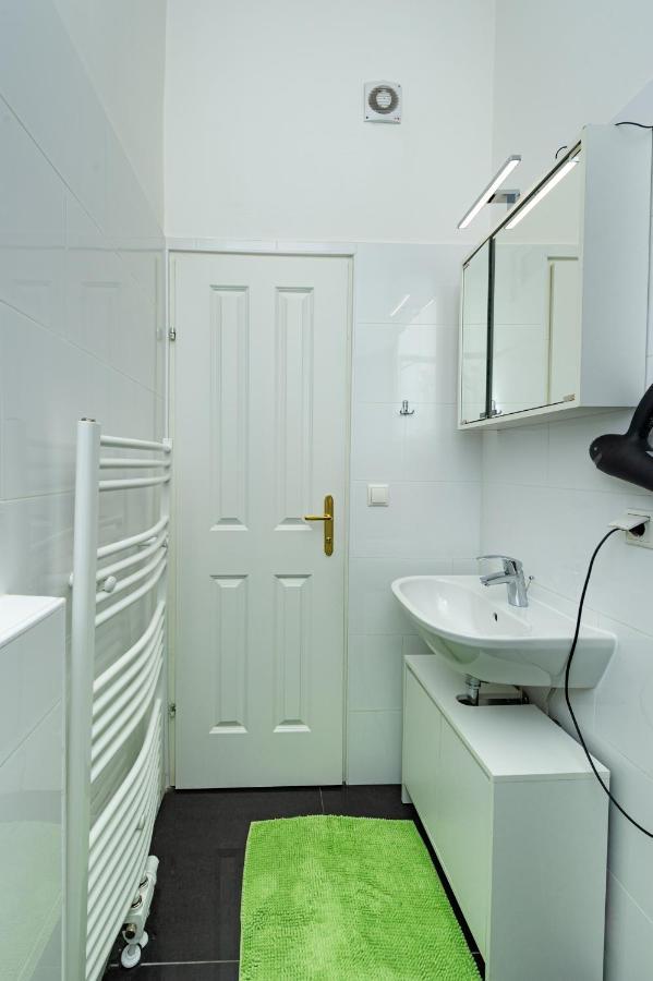 Moderne 2-Zimmer Wohnung In Wien Viena Exterior foto